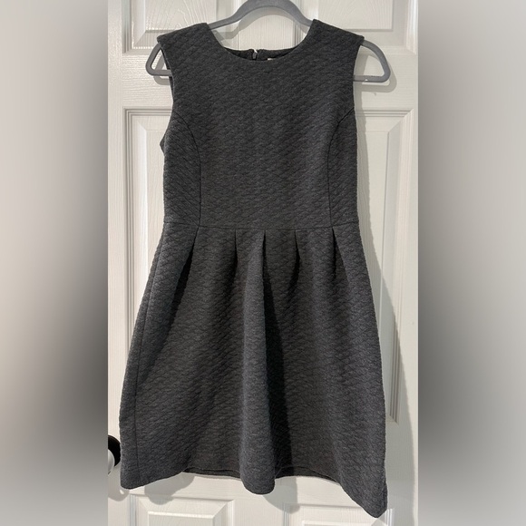 LOFT sleeveless Fit and Flare Quilted Dress Size 4P - Picture 1 of 5